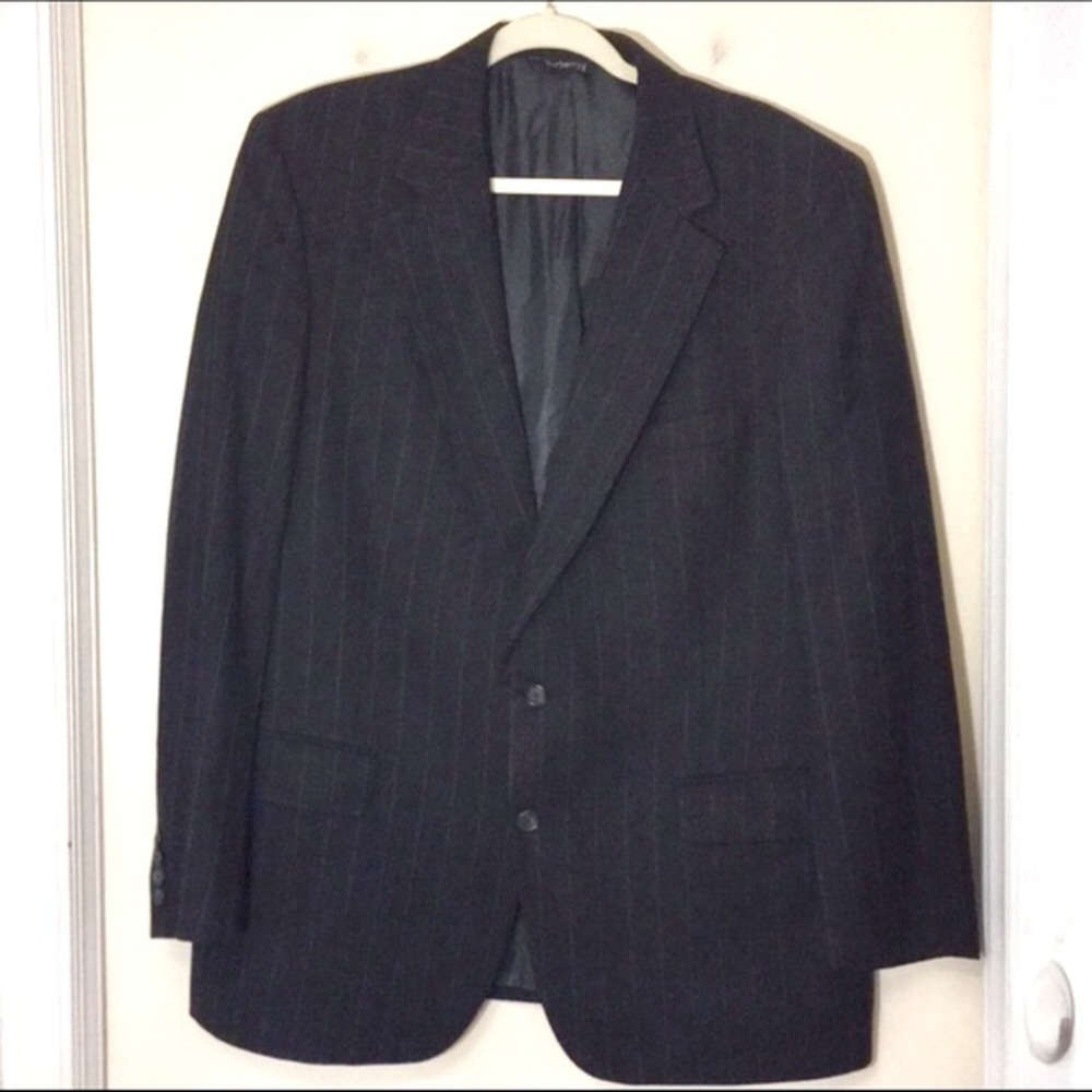 Burberry 100% Wool Navy Blue Pinstripe Blazer/Sport Coat 44R-Beautiful Blazer